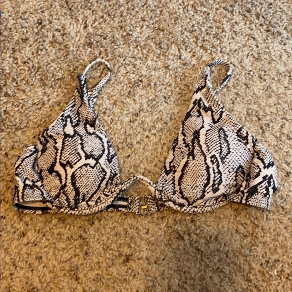 Underwire Bimini top